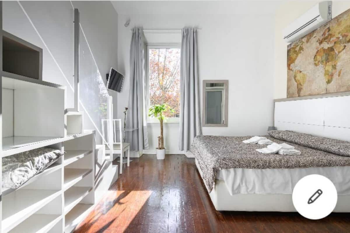 Camera Luxury con letto matrimoniale o 2 letti singoli, 1 letto queen, bagno in camera, vista città | Biancheria in cotone egiziano, copriletto in piuma