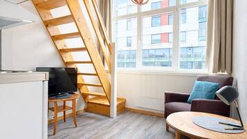 Single Room | Desk, soundproofing, free WiFi, bed sheets
