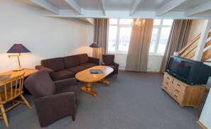 Apartment (6 Guests) | Living room | TV - Hotel Svartisen (Mo-I-Rana)