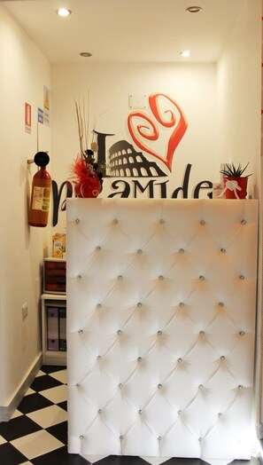 Reception - I Love Piramide (Rome)