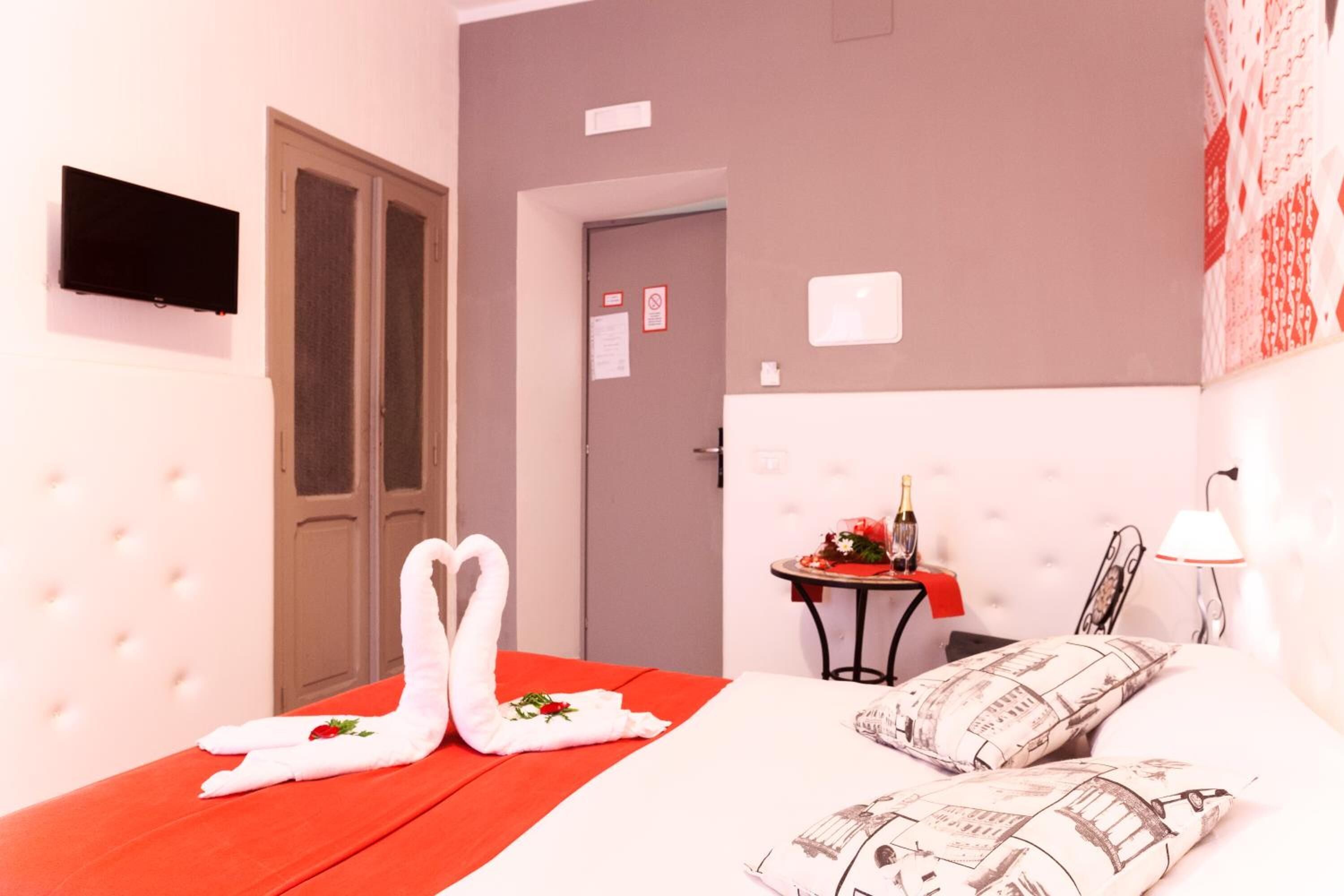 Zimmersafe, Schreibtisch, schallisolierte Zimmer, Zustellbetten
