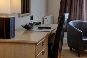 1 Schlafzimmer, Schreibtisch, Bügeleisen/Bügelbrett, kostenloses WLAN