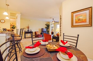 Apartamento, 3 habitaciones, no fumadores, en la zona del jardín | Servicio de comidas en la habitación
