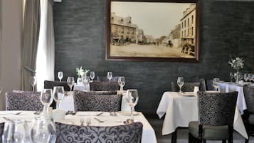 Breakfast, lunch and dinner served