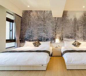 Family Quadruple Room, 1 Bedroom, Balcony, Tower | Individually decorated, desk, blackout drapes, rollaway beds - Rainbow House (Ji'an)