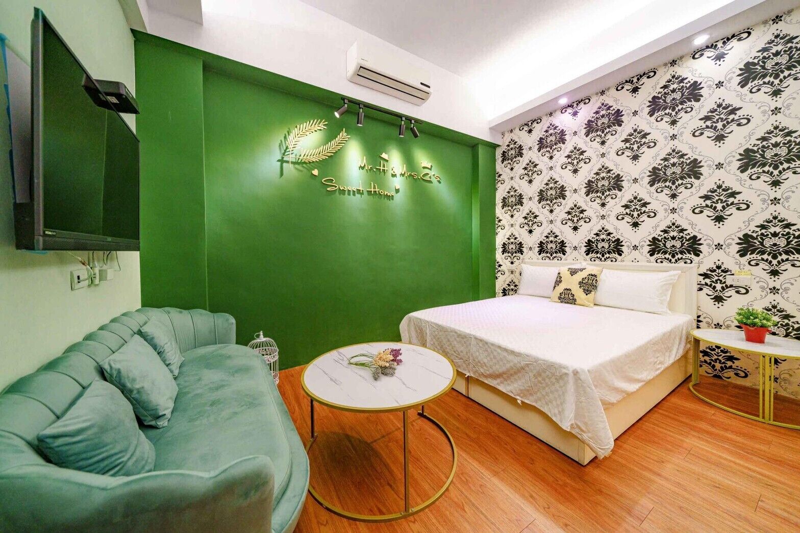 Decoración personalizada, cortinas blackout y wifi gratis 