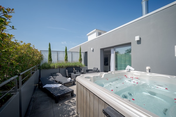 Private spa tub