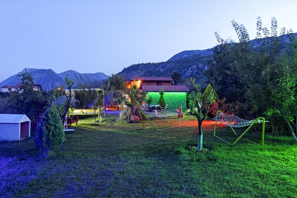 Flora Pansiyon Cirali - Kemer