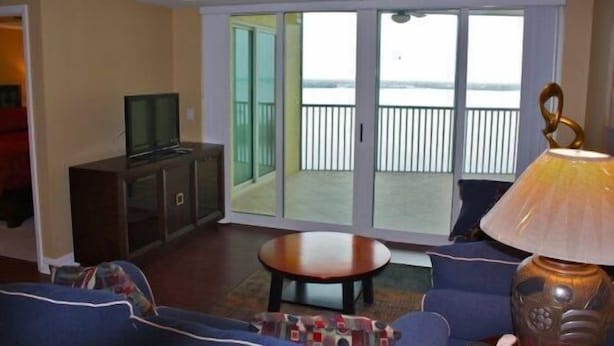 Living area - Beau Rivage 1702 MO (Fort Myers)