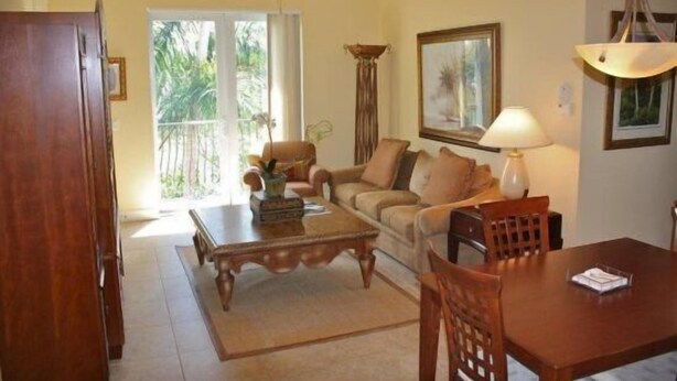 Unclassified image, 1 of 8, button - Bella Vista B Wkly (Bonita Springs)