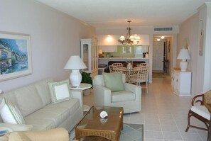 Luxury Apartment, 2 Bedrooms, Non Smoking, Beach View | Living room