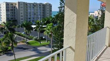 Quang cảnh nhìn từ nơi lưu trú