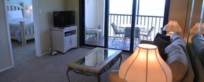 Luxury Apartment, 2 Bedrooms, Non Smoking, Beach View | Living room