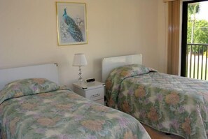 Apartamento Luxo, 2 quartos, Para não fumantes, Vista para a praia | Wi-Fi de cortesia