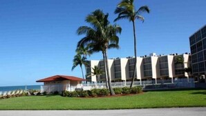 Property grounds - Dolphin Way B 304 MO (Bonita Springs)