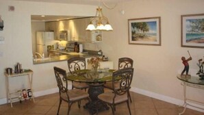 Casa de ciudad de lujo, 2 habitaciones, para no fumadores, vista a la playa | Servicio a la habitación