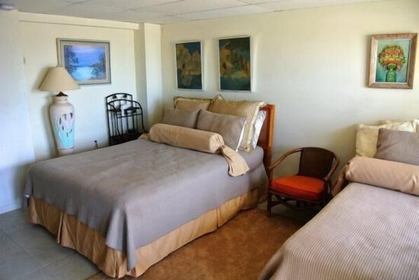 Luxury Apartment, 1 Bedroom, Non Smoking, Beach View | Free WiFi - Gulf Breeze Wkly (Fort Myers Beach)