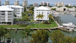Appartement luxueux, 2 chambres, non-fumeur, vue sur la plage | Vue de la chambre