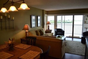 Luxury Apartment, 2 Bedrooms, Non Smoking, Beach View | Living room