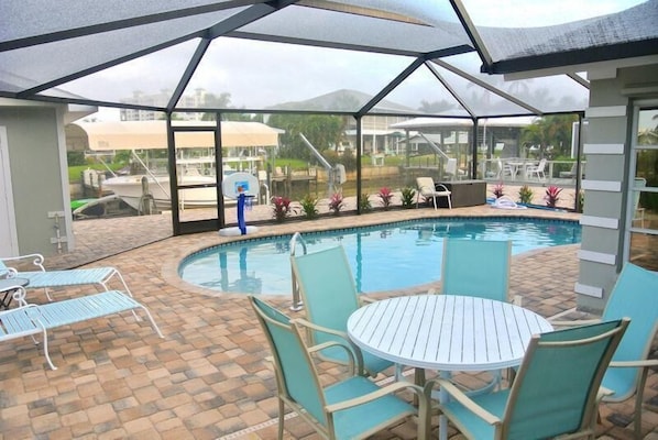 Outdoor pool - Island Getaway Wkly (Fort Myers Beach)