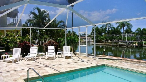 Unclassified image, 1 of 33, button - Palmview Wkly (Fort Myers Beach)