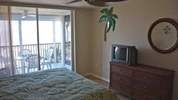 Căn hộ Cao cấp, 2 phòng ngủ, không hút thuốc, quang cảnh bãi biển | Truy cập Internet không dây miễn phí, bộ trải giường