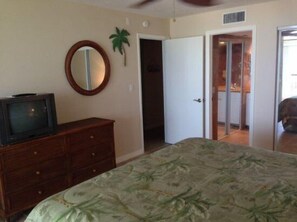 Luxury Apartment, 2 Bedrooms, Non Smoking, Beach View | Free WiFi, bed sheets - Seascape E 106 MO (Bonita Springs)