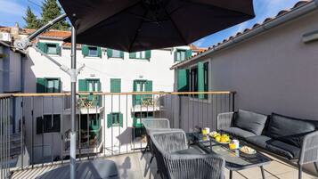 Duplex luxo, terraço, vista para a cidade | Terraço/pátio