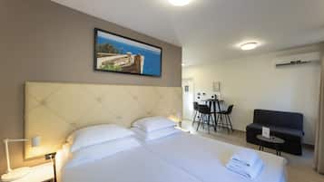 Suite Studio, balcon, vue cour intérieure