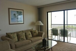 Luxury-Apartment, 2 Schlafzimmer, Nichtraucher, Strandblick | Wohnzimmer