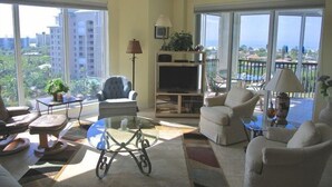 Luxury Apartment, 3 Bedrooms, Non Smoking, Beach View | Living room - Waterside 283 MO (Fort Myers Beach)