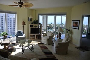 Luxury Apartment, 3 Bedrooms, Non Smoking, Beach View | Living room | DVD player