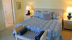 Luxury Apartment, 3 Bedrooms, Non Smoking, Beach View - Waterside 283 MO (Fort Myers Beach)