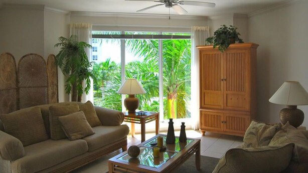 Appartement Luxe, 3 chambres, non-fumeurs, vue plage | Salle de séjour