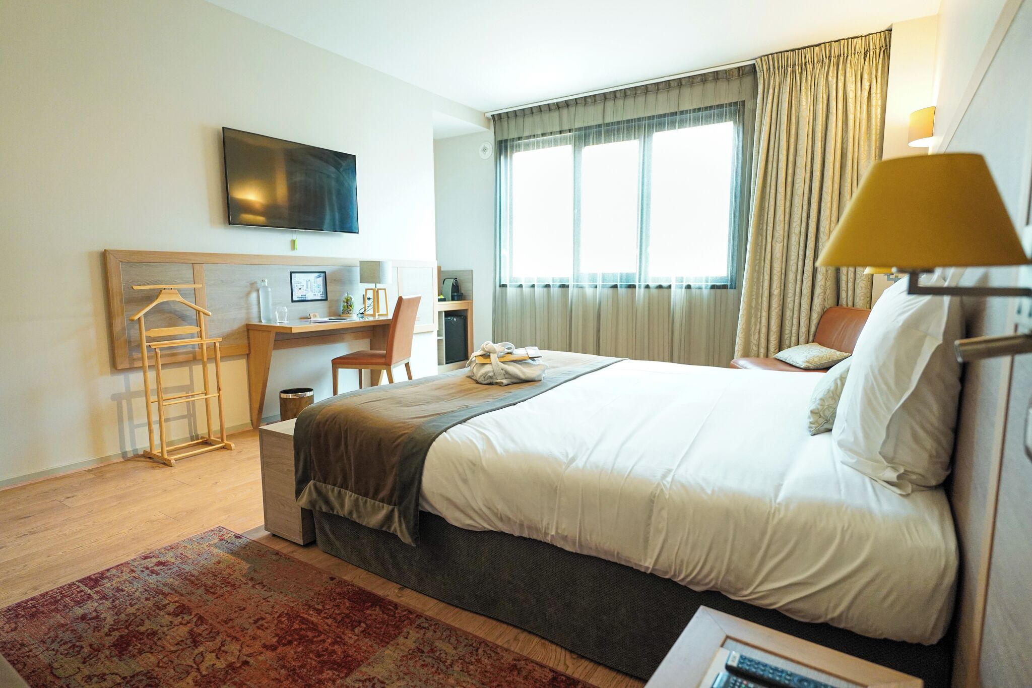 superior double or twin room | 1 bedroom, premium bedding, minibar, in-room safe