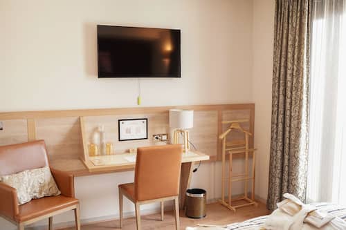 Superior-Doppel- oder -Zweibettzimmer