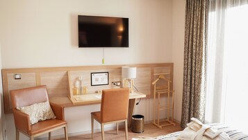 Superior Double or Twin Room | Premium bedding, minibar, in-room safe, desk