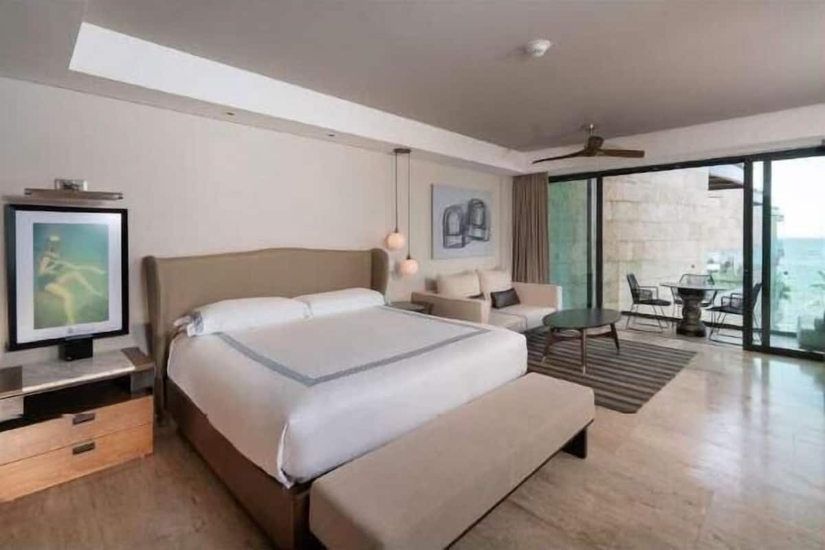 Ropa de cama de alta calidad y minibar