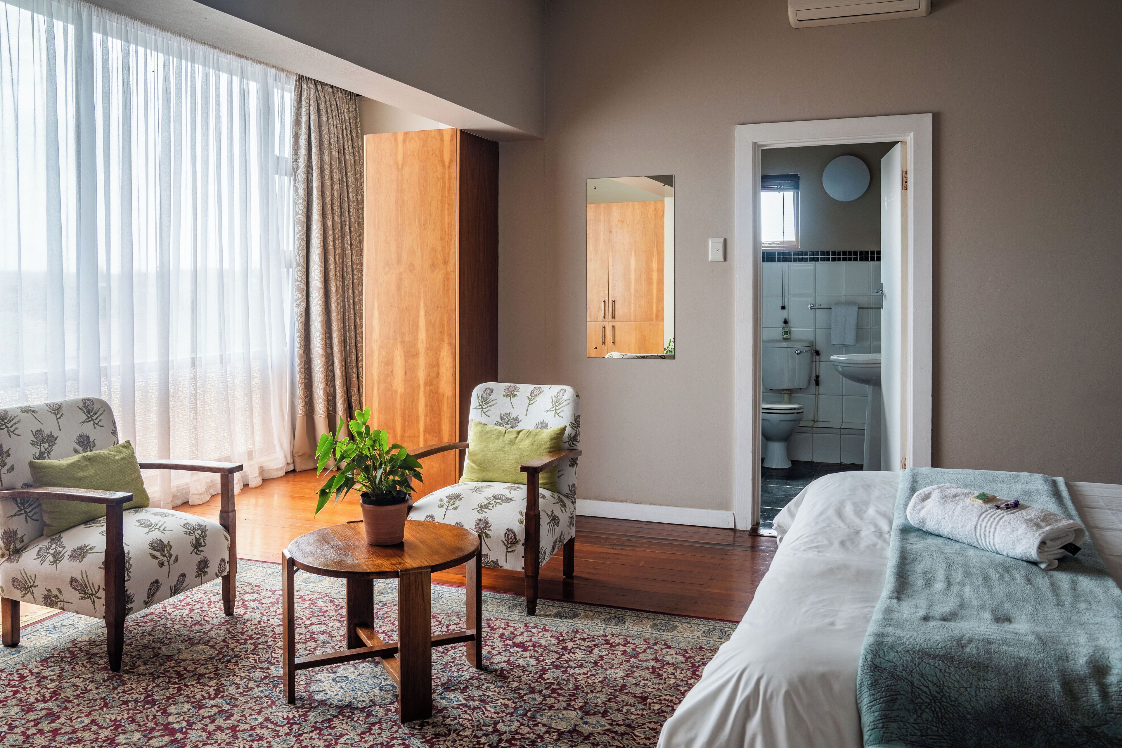 Luxury Room, 1 Bedroom | Premium bedding, Select Comfort beds, desk, blackout curtains