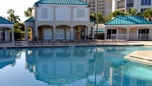 Outdoor pool - Waterside 385 MO (Fort Myers Beach)