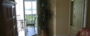 Luxury Apartment, 2 Bedrooms, Non Smoking, Beach View | Living area