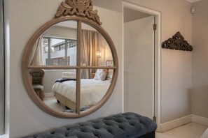 Luxury Apartment, Multiple Beds | 3 bedrooms, premium bedding, pillowtop beds, in-room safe - Avemore LaGratitude No 6- with backup power (Stellenbosch)