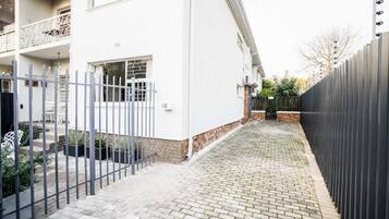 Aparcamiento sin asistencia gratuito