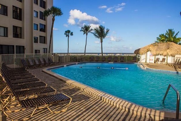 Outdoor pool - Sandarac 610A Wkly (Fort Myers Beach)