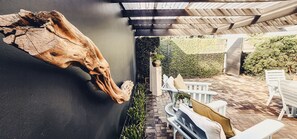 Family House, 2 Bedrooms (The Seagull Hemanus House) | Courtyard view - The Seagull Hermanus (Hermanus)