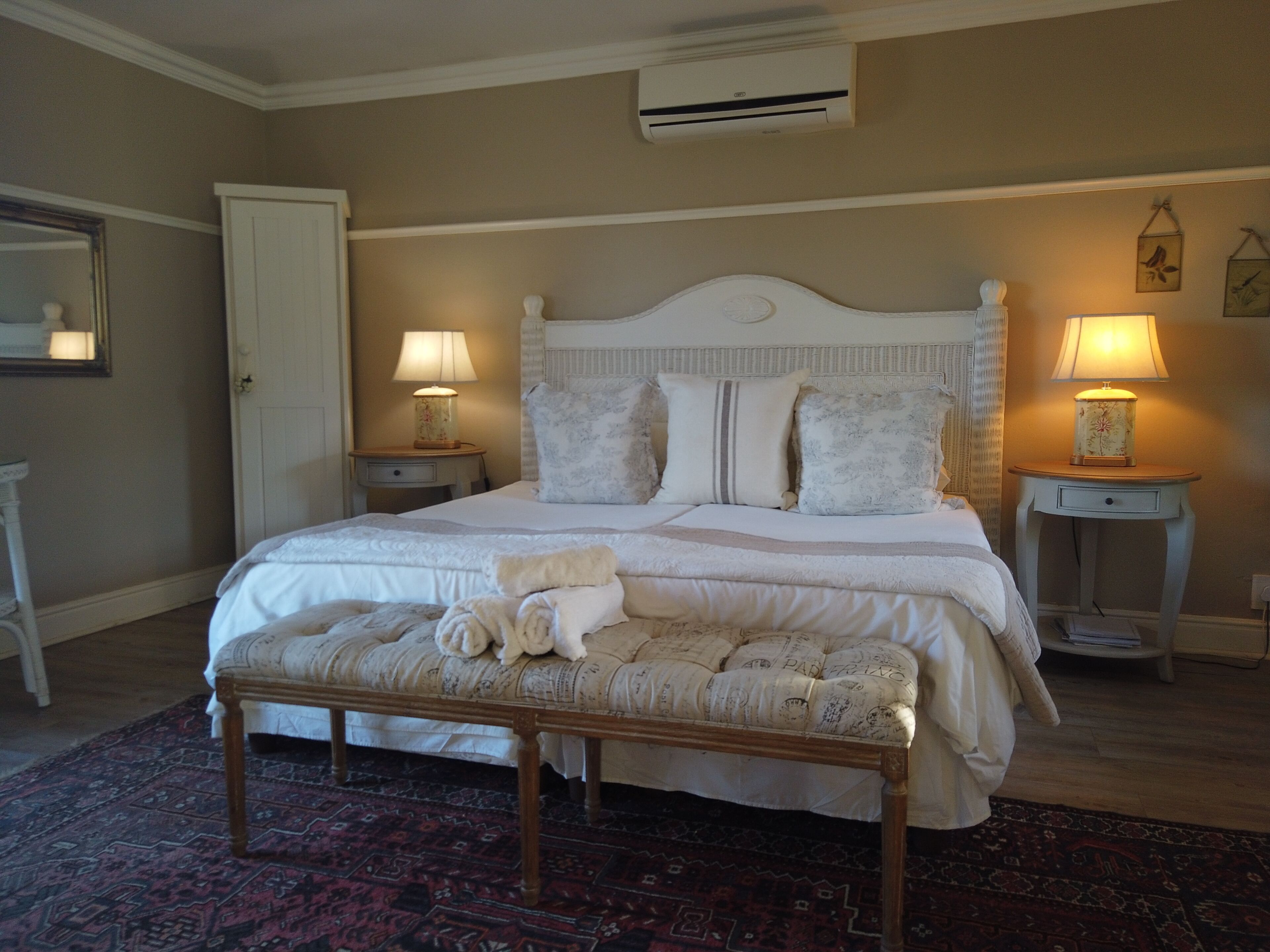 Deluxe Room (Orange Blossom)
