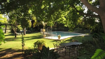 Outdoor pool, pool loungers