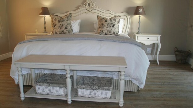 Deluxe Room (Star Ruby) - Happy Lands Self Catering B&B (Addo)