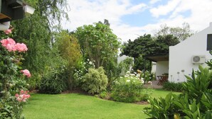 Property grounds - Happy Lands Self Catering B&B (Addo)