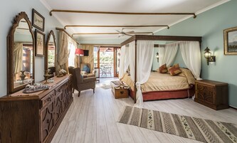 Minibar, caja de seguridad en la habitación y decoración personalizada